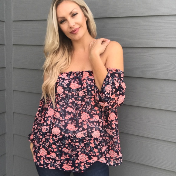 Effortlessly Perfect Boho Top - Picture 2 of 2